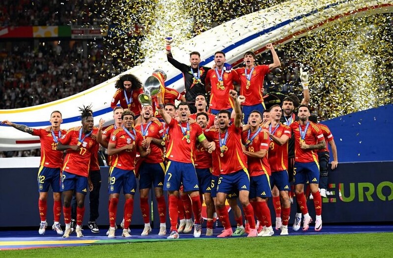 Euro là giải bóng đá gì? Lịch sử hình thành, thể thức thi đấu và những kỳ EURO đáng nhớ nhất 3 Tây Ban Nha là đội tuyển vô địch Euro nhiều nhất (4 lần đăng quang)