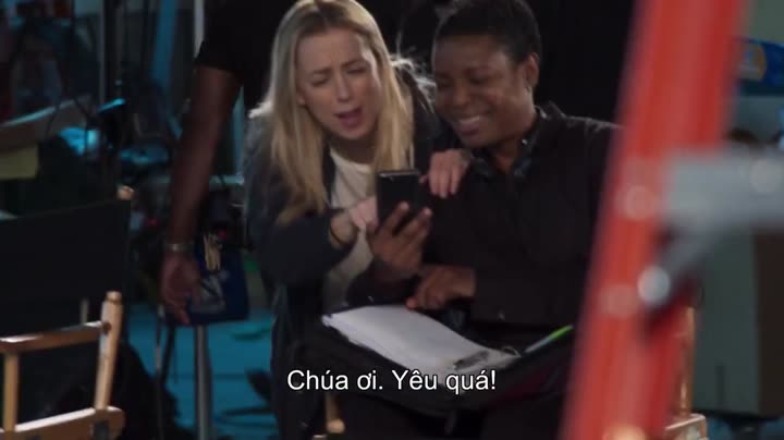 Iliza Shlesinger: Hài kịch ngắn 10 Hình ảnh tập 6 Iliza Shlesinger: Hài kịch ngắn