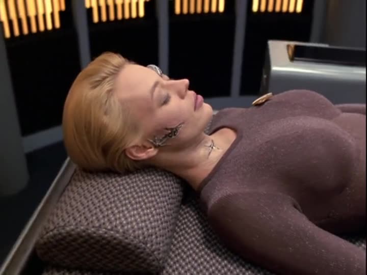 Tập 2 phim Star Trek: Voyager (Phần 7)