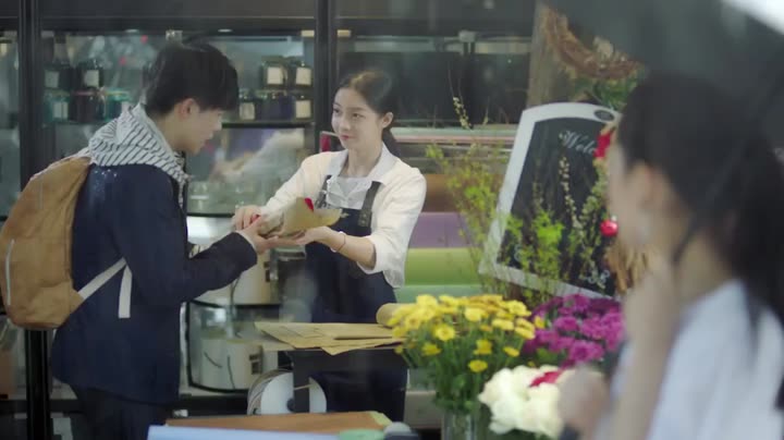 Truy Cầu : Hoa Khôi Ngoại Mạn Đấu Đầu Ngốc Bạch Ngọt 9 Tập 9 phim Truy Cầu : Hoa Khôi Ngoại Mạn Đấu Đầu Ngốc Bạch Ngọt